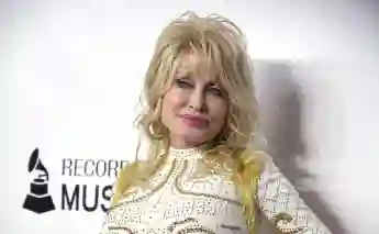 Dolly Parton Changes Up Her Hit Song "9 To 5" For Super Bowl Ad