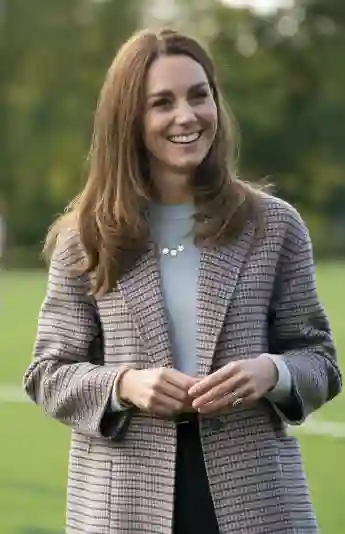 Duchess Kate Wears Gorgeous Blue Dress To Buckingham Palace Meeting With Ukrainian President