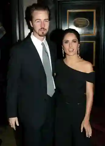 Edward Norton y Salma Hayek en el estreno de 'Red Dragon' en 2002