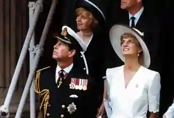 Príncipe Carlos y princesa Diana