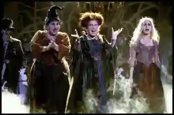 Kathy Najimy, Bette Midler and Sarah Jessica Parker in the 1993 film Hocus Pocus.