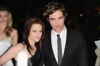 Dec 3 2008 London United Kingdom Kirsten Stewart and Robert Pattinson attend the UK Premiere