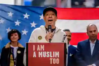 USA Thousands in Times Square at IAmAMuslimToo rally Hip Hop pioneer Russell Simmons attended the g