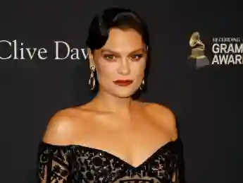 BEVERLY HILLS, CALIFORNIA - JANUARY 25: Jessie J attends the Pre-GRAMMY Gala and GRAMMY Salute to Industry Icons at The