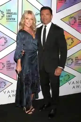 Kelly Ripa, Mark Consuelos at arrivals for Los Angeles LGBT CenterÂ s 49th Anniversary Gala Vanguard Awards, The Beverly