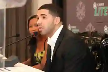 JOHANNESBURG,  SOUTH  AFRICA  -  Oct  14,  2021:  Famous  musical  artist  Drake  at  pre-concert  p