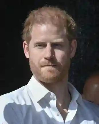 Harry and Meghan at the swimming medals ceremony, Invictus Games Day 7, Düsseldorf, Germany Düsseldorf, Germany, 16th Se