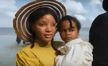 Halle Bailey USA. Halle Bailey in a scene from the (C)Warner Bros. new film: The Color Purple (2023) . Plot: Musical ada