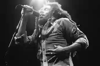 Archivbilder der Woche KW46 Bob Marley performing live on stage at the Brighton Centre, Brighton, UK, 8th July 1980 Bob