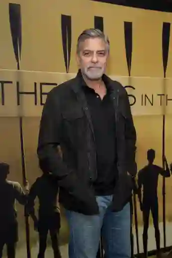 DATE D'ENREGISTREMENT NON MENTIONNÉE George Clooney à l'arrivée, projection de THE BOYS IN THE BOAT, MoMA Museum of Modern Art, New York,