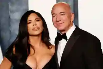 Jeff Bezos And Lauren Sánchez