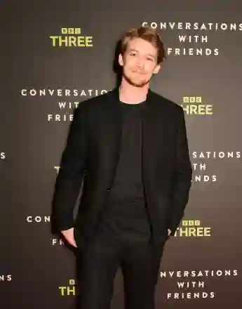 'Conversations With Friends': Joe Alwyn Shares What His Parents Think Of His Sex Scenes
