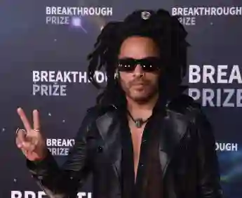 Lenny Kravitz Shows Off Chiseled Body In Shirtless Photo At 56