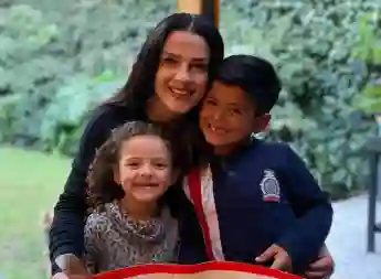 Lidia Ávila y sus hijos