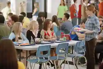Mean Girls - filmstill AMANDA SEYFRIED, RACHEL MCADAMS, LACEY CHABERT & LINDSAY LOHAN in Mean Girls Filmstill - Editoria