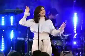 Lorde Releases Summery New Song And Music Video "Solar Power"