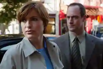 Mariska Hargitay y Christopher Meloni en una escena de la serie 'La ley y el orden: Unidad de Víctimas Especiales'