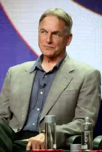 NCIS Showrunner Gets Involved In Fan Debate About "Gibbs" and "Parker" season 19 exit new team leader episode date start time 2021 news