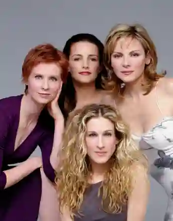 Cynthia Nixon, Kristin Davis, Kim Cattrall y Sarah Jessica Parker en una imagen promocional de la serie 'Sex and the City'