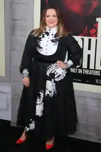 Melissa McCarthy Fails At 'Gilmore Girls' Trivia Against Kelly Clarkson - See The Hilarious Clip Here!