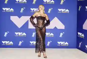 Miley Cyrus VMAs 2020