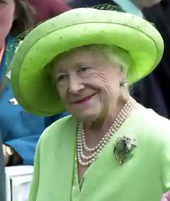 Queen Mum's Cause Of Death: This Is What Queen Elizabeth II's Mother Died From