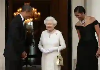 Queen Elizabeth, Barack Obama and Michelle Obama 2011 in London