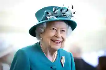 Queen Elizabeth II Pens Special Note Honouring NHS Staff