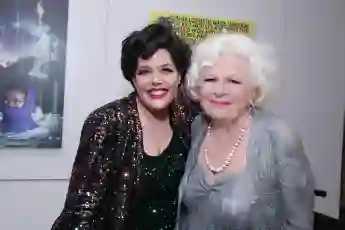 Renee Taylor is now 89 years old. Here the actress poses with musician Debbie Wileman