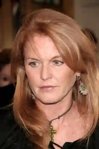 Sarah Ferguson Reaches Out To "Sister" Lisa Marie Presley After Devastating News.