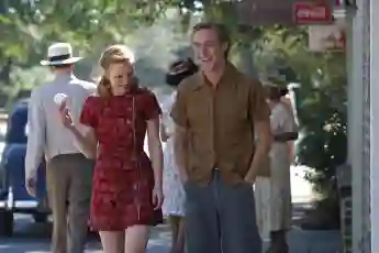 Rachel McAdams y Ryan Gosling en una escena de la película 'Diario de una pasión'