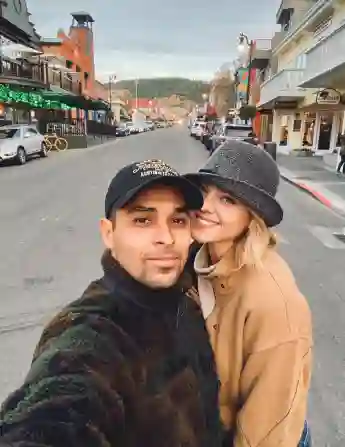 Actor Wilmer Valderrama and model Amanda Pacheco are engaged