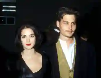 Winona Ryder and Johnny Depp at the premiere of Edward Scissorhands