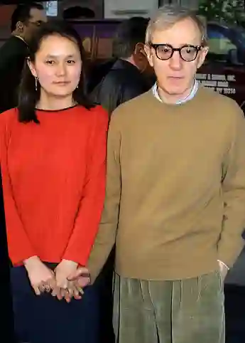 Woody Allen habla sobre su matrimonio de 22 años con Soon-Yi: "Ella me cambió".