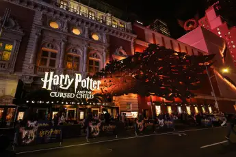 The 7 Most Absurd Differences Between The Final 'Harry Potter' Film and Book