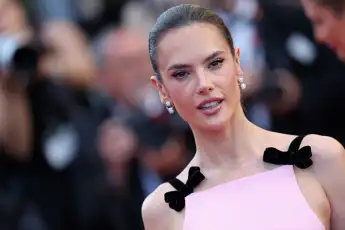 alessandra ambrosio naked