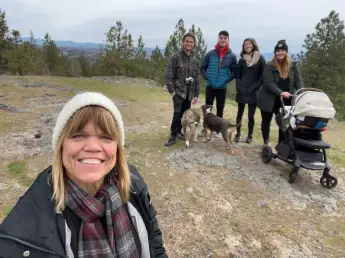 Amy, Jacob and Molly Roloff with their spouses and Mateo East 2022 photo kids children Little People Big World Instagram