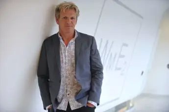 Gordon Ramsay lance sa société "One Potato Two Potato Inc." (Une pomme de terre, deux pommes de terre) société de production