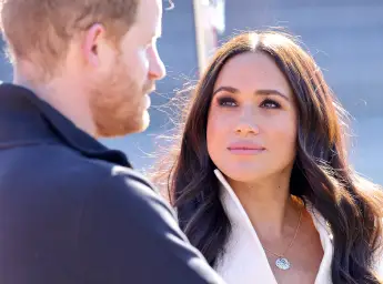 Duchess Meghan responds after estranged father Thomas Markle Sr stroke news latest 2022 royal family