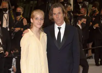 Julia Roberts' Daughter Hazel Makes Her Red Carpet Debut with father Daniel Moder Cannes 2021 pictures new photos family