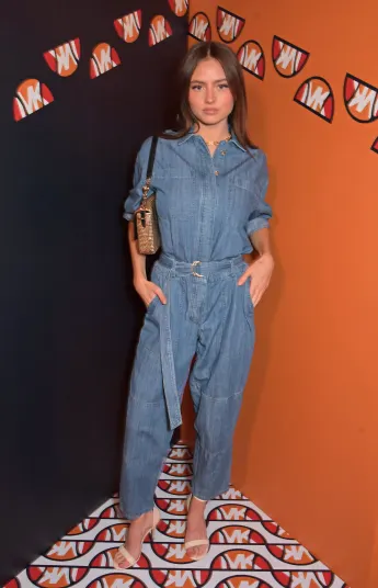 Fashion Icon! Leni Klum Looks Fantastic In Designer Denim