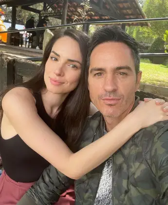 Mauricio Ochmann y Paulina Burrola