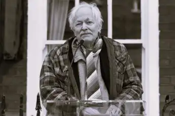 Michael Pennington