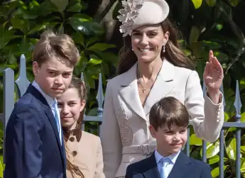 Princess Kate with her children