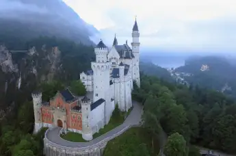 World's most magnificent castles history royal family