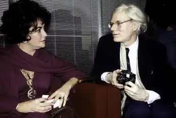 Andy Warhol, Liz Taylor, 1978, Photo by Adam Scull/PHOTOlink/Courtesy Everett Collection (Andy Warhol Liz Taylor04004)AS