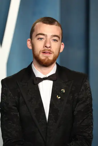 angus cloud scar on head