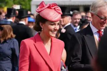 What A Waist: Duchess Kate Dazzles In Coral Dress
