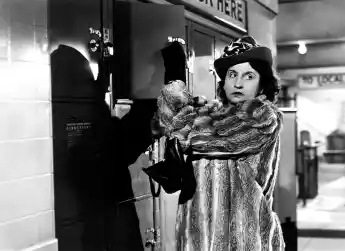 Hope Emerson in 'Cry of the City'