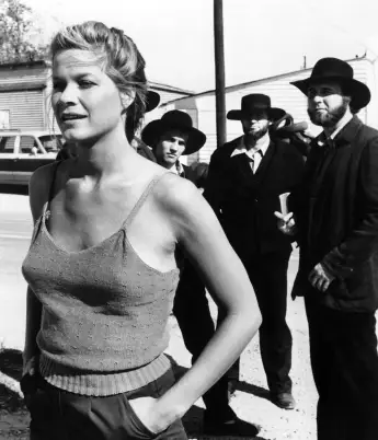 DEADLY BLESSING, Susan Buckner (front), 1981. Â©United Artists/Courtesy Everett Collection ©United Artists/Courtesy Ever